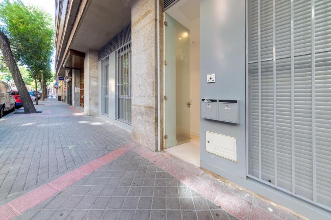 2 Bedrooms 2 Bathrooms Furnished - Delicias - Modern- Mintystay Madrid Eksteriør billede