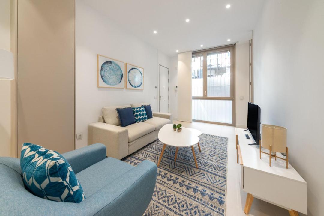 2 Bedrooms 2 Bathrooms Furnished - Delicias - Modern- Mintystay Madrid Eksteriør billede
